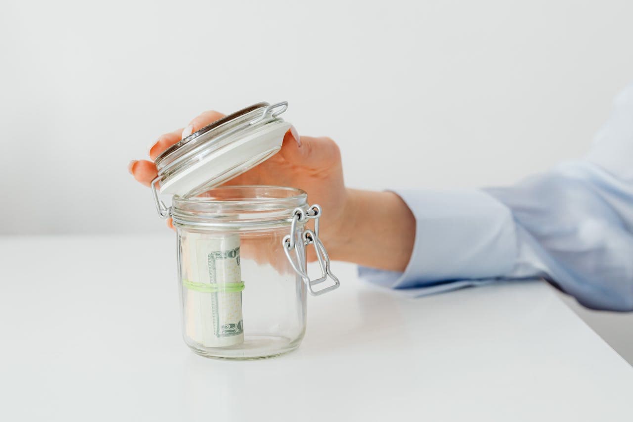 Giải pháp cắt giảm chi phí cho doanh nghiệp | Cost cutting solutions for businesses