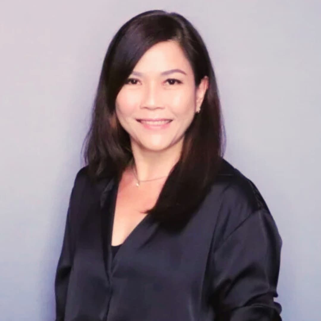Debbie Leong